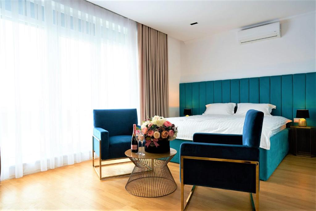 Hotel Glory - Deluxe Double Room