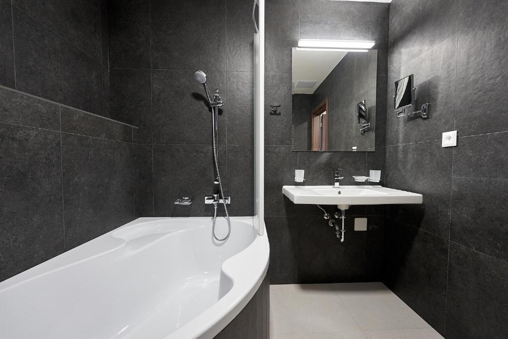 Wellness Hotel Queens - Resim 20