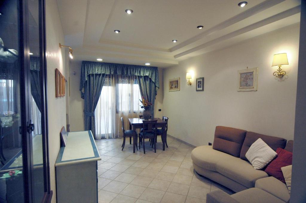 Fotografia z galérie ubytovania In Rome in an elegant apartment for 4 people, Deluxe with Jacuzzi v Ríme
