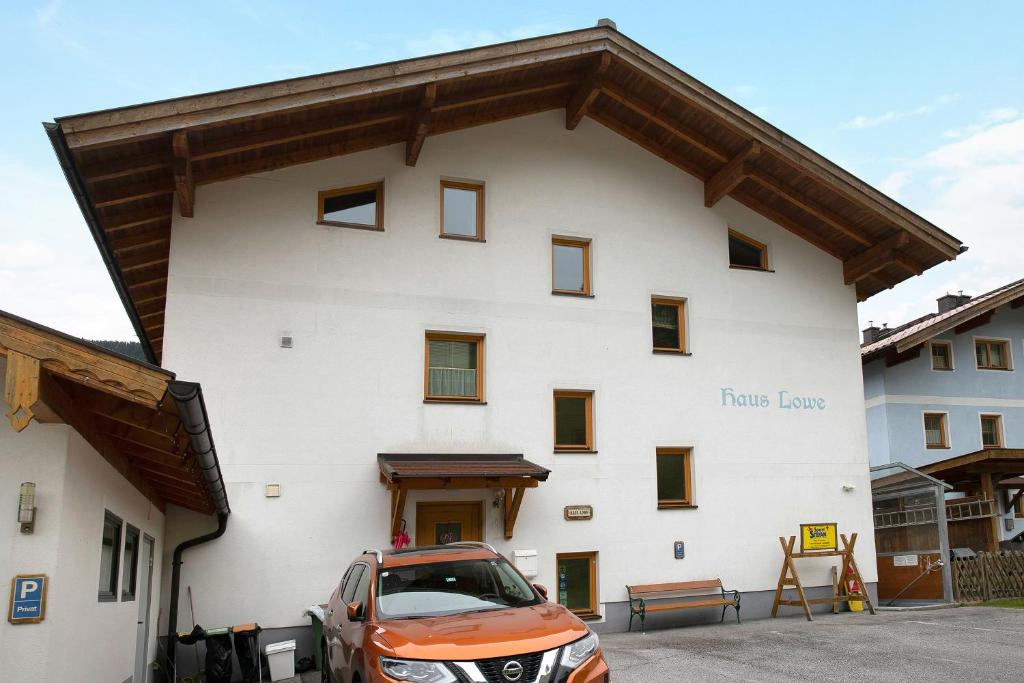 Budova, v ktorej sa apartmán nachádza