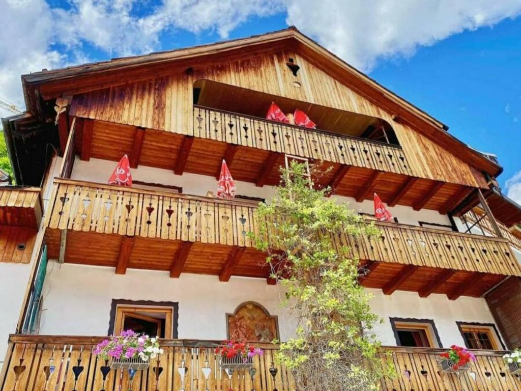 A balcony or terrace at Pension Leopoldine