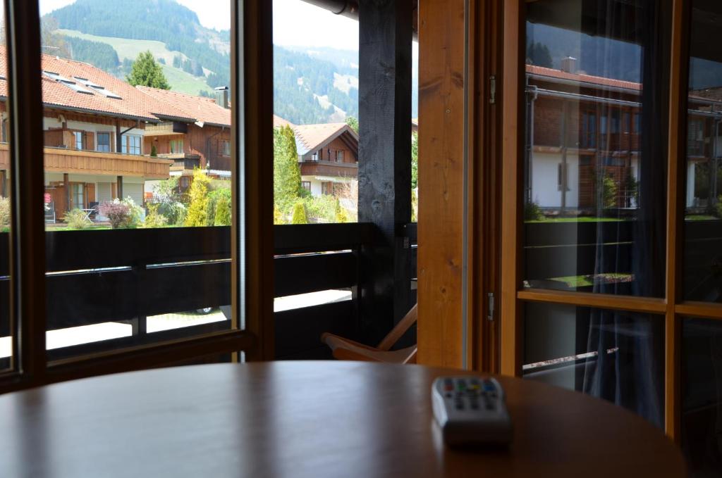 Nespecifikovaný výhled na hory nebo výhled na hory při pohledu z hotelu