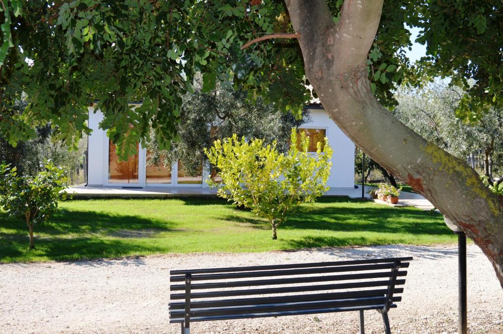 A garden outside Villetta Bianca Pisticci-Matera