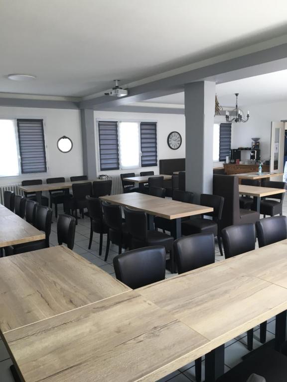 Restaurace v ubytování A L'Orée du Bois chez Doudou&Lolo