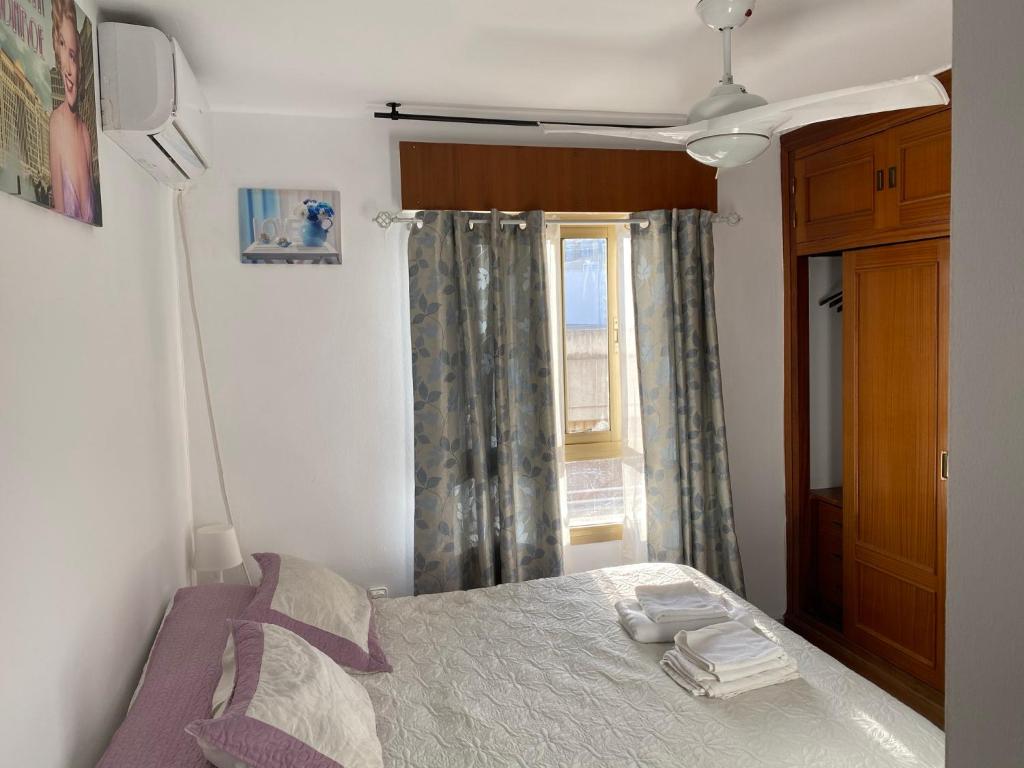 Postel nebo postele na pokoji v ubytování Málaga Centro habitaciones privada en apartamento compartidos