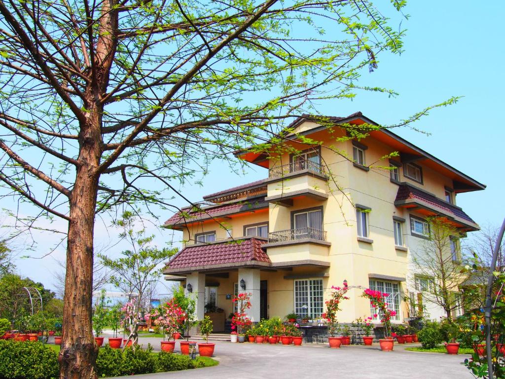 Gallery image of Elegance House in Wujie