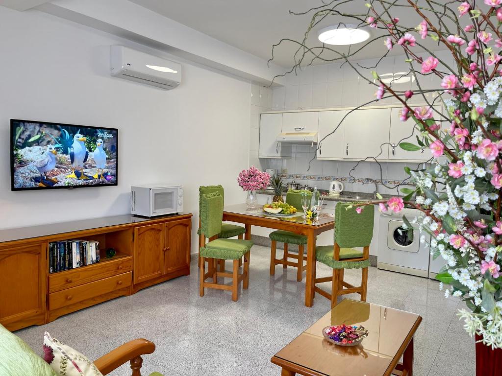 Kuchyňa alebo kuchynka v ubytovaní EmyCanarias Holiday Homes Vecindario