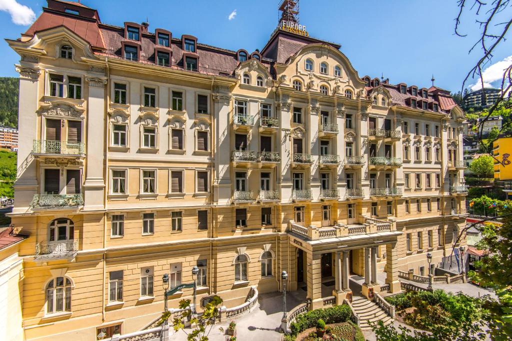 The building in which a szállodákat is located