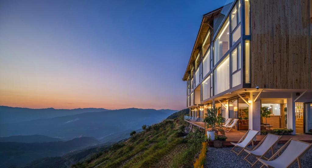 Nespecifikovaný výhled na hory nebo výhled na hory při pohledu z bed and breakfast