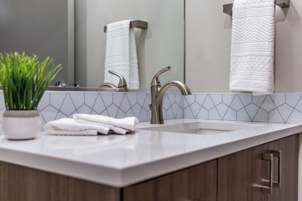 Riverfront Park Travel Apartments - Appartamento Con Una Camera Da Letto
