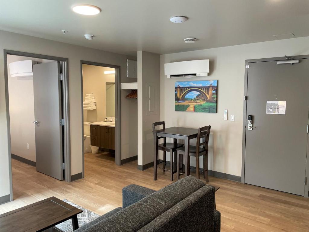 Riverfront Park Travel Apartments - Appartamento Con Una Camera Da Letto