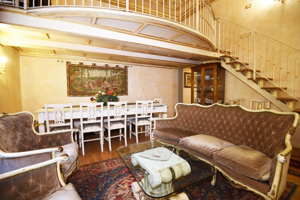 Posedenie v ubytovaní Italian Experience-Suite Medici