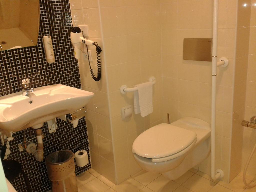 Kúpeľňa v ubytovaní MICHELINO 75 by the Sydney Hotel