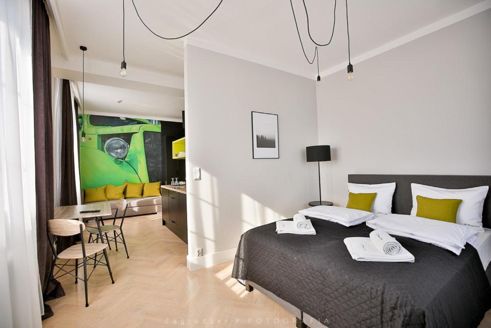 Saint Thomas Corner - by Upstairs