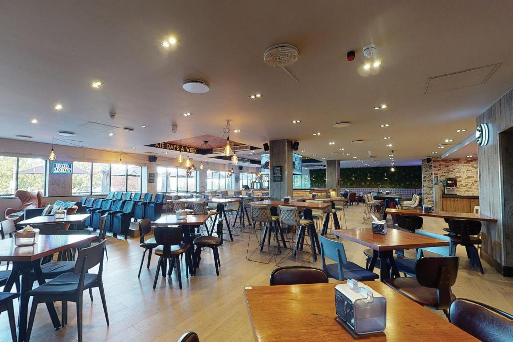 Village Hotel Nottingham - Resim 18