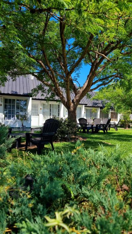 Ein Garten an der Unterkunft Bungalows Bella Vista
