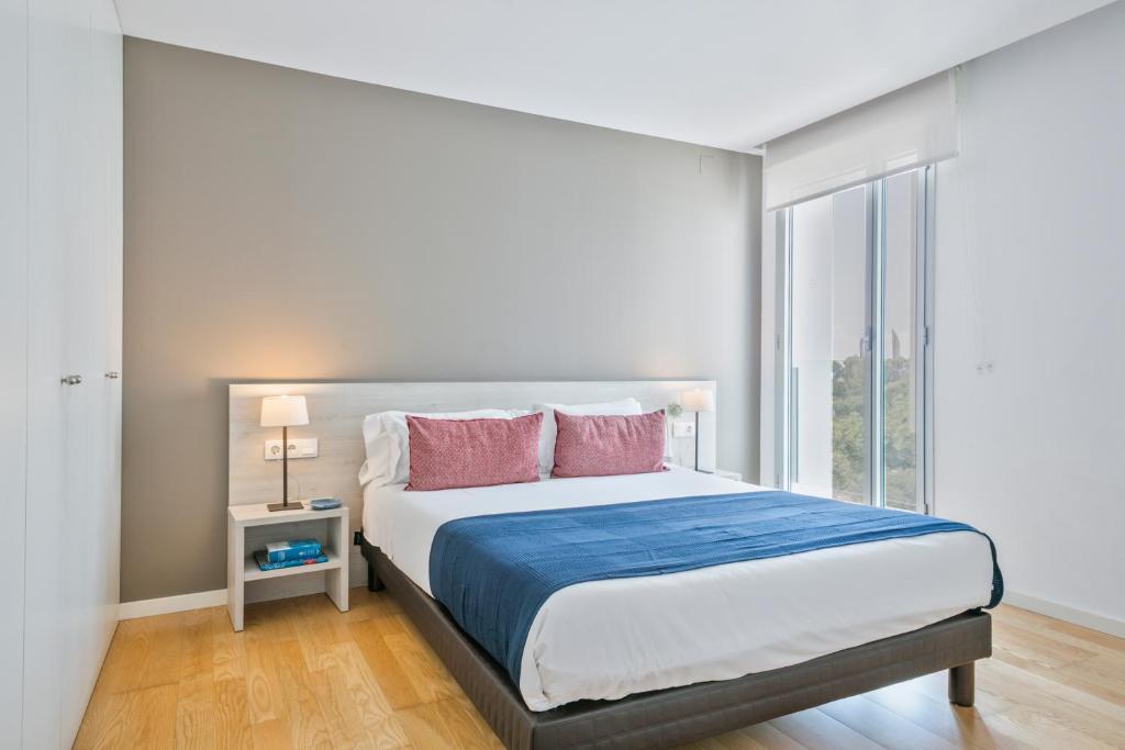 Lugaris Beach Apartments - Two-Bedroom Apartment
