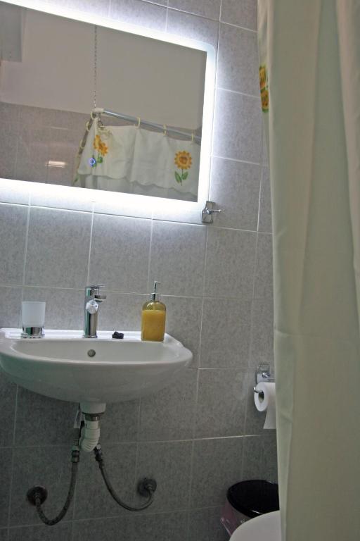 Kúpeľňa v ubytovaní Ρήγας: Όμορφα στο Μεσολόγγι, Διαμέρισμα Β2