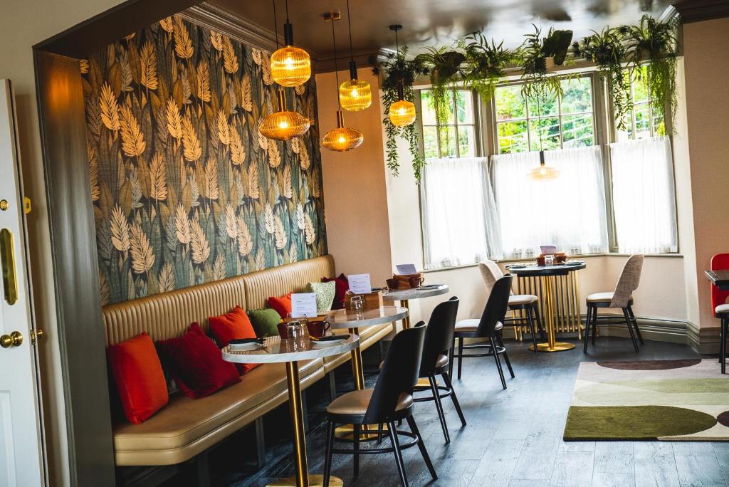 The Cranleigh Boutique - Resim 21