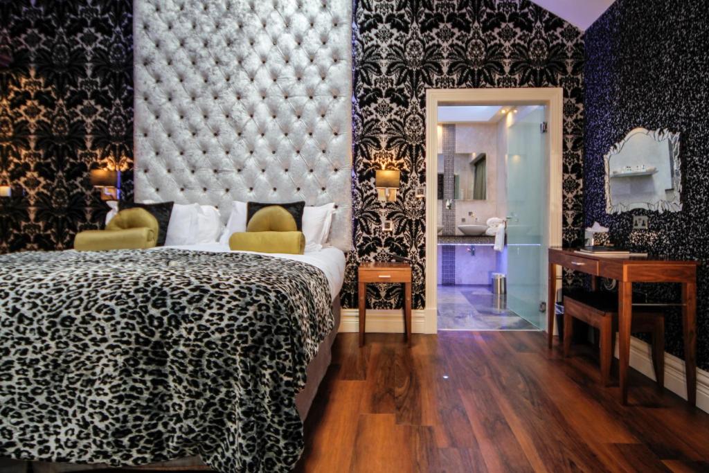 The Cranleigh Boutique - Resim 29