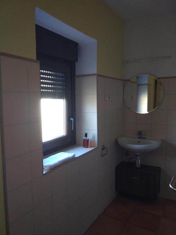 Koupelna v ubytování Albergue rural l'Almada de Yebra
