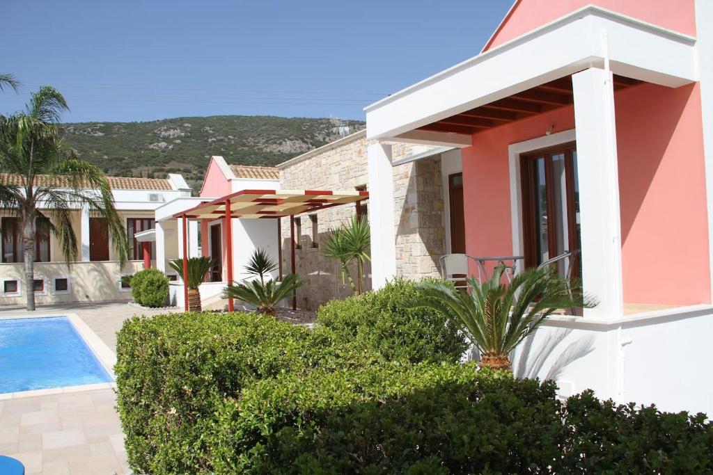 ΑΡΙΩΝ Village & Suites - 家庭房