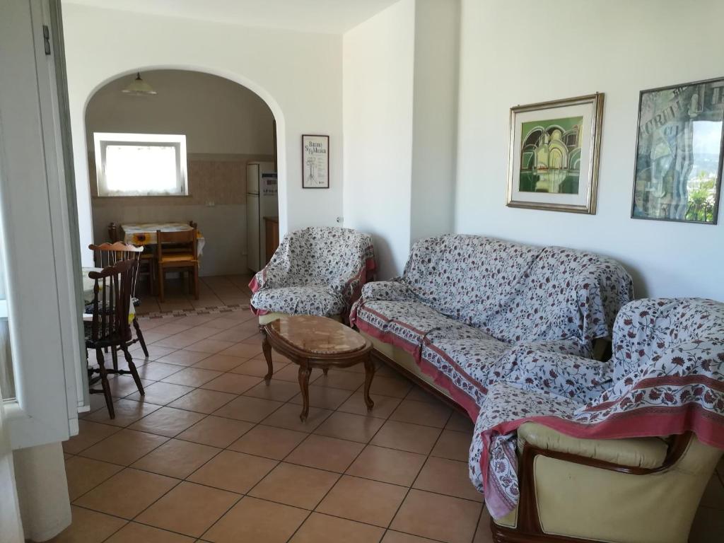 A seating area at Appartamenti La Balestra
