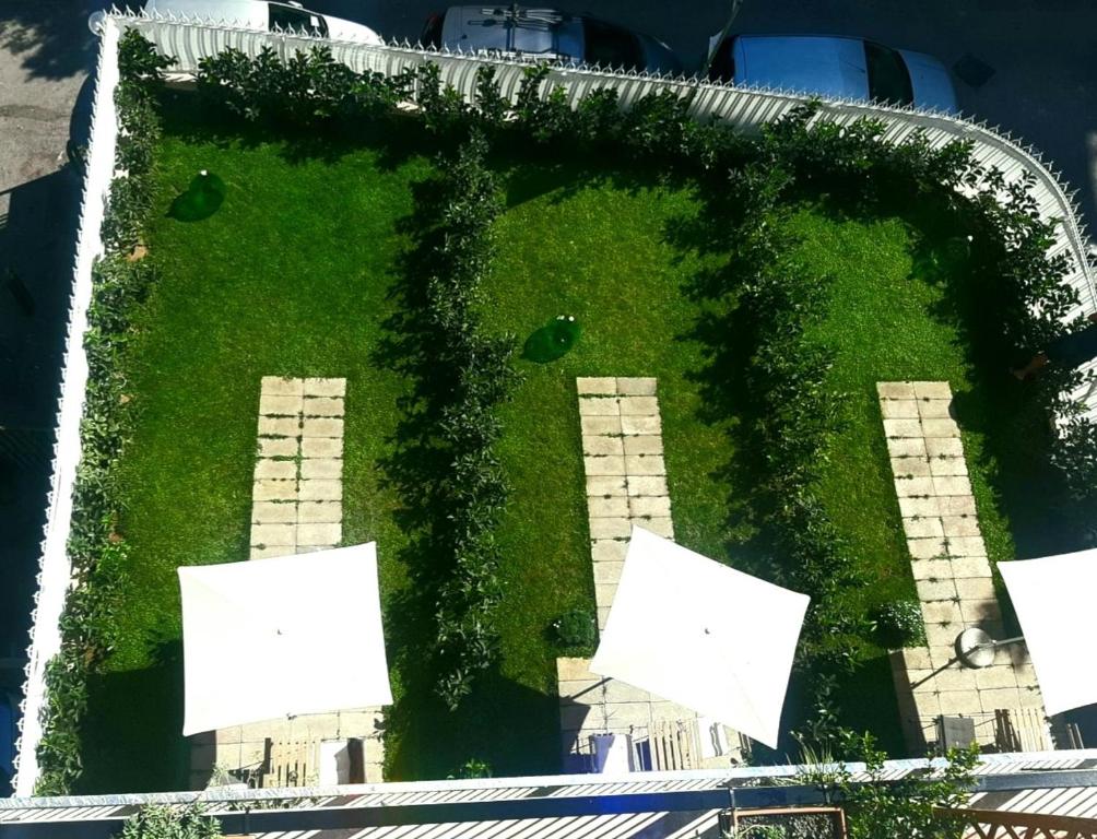 A garden outside Maison Ligea