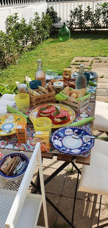 A garden outside Maison Ligea