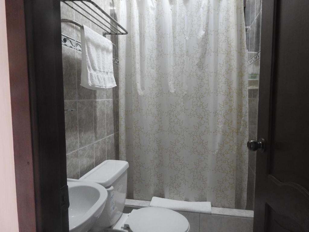 Koupelna v ubytování Hotel Valeritos