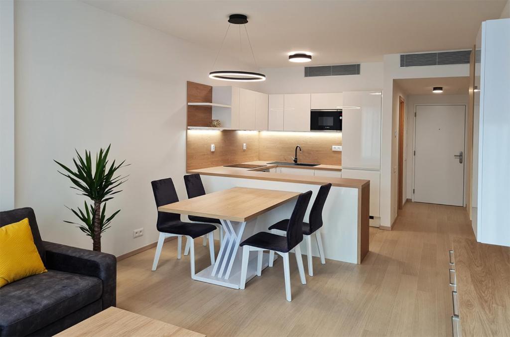 Posezení v ubytování Skypark Spacious apartment Free Parking