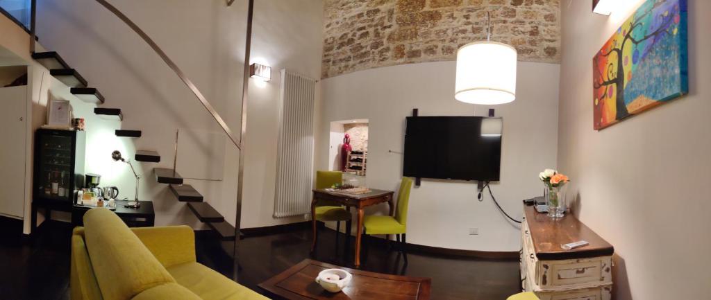 Dimora Arco Basso - Old Town - 10