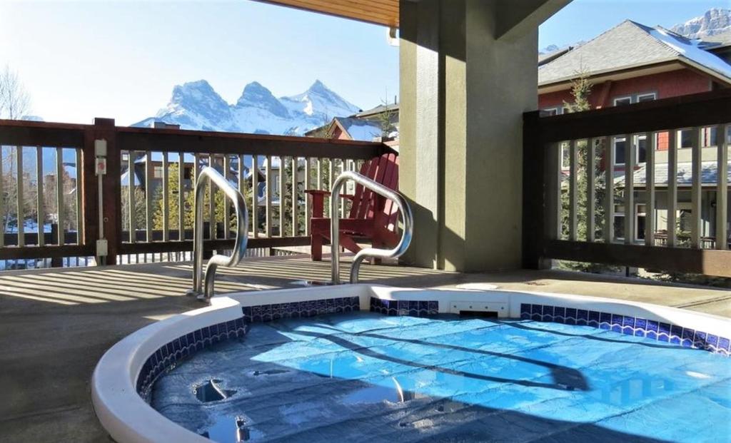Üldine mäevaade või majutusasutusest Renovated Condo, 2BR, 2BA, Heated Pool, 3 Hot Tubs, Pets Welcome! pildistatud vaade