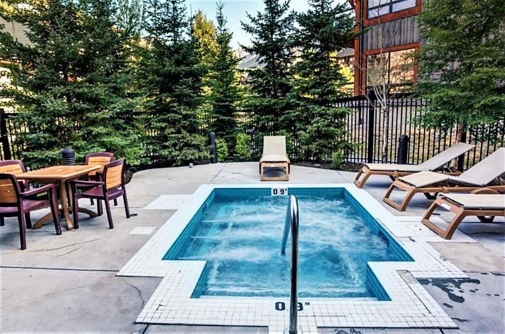 Bassein majutusasutuses Renovated Condo, 2BR, 2BA, Heated Pool, 3 Hot Tubs, Pets Welcome! või selle lähedal