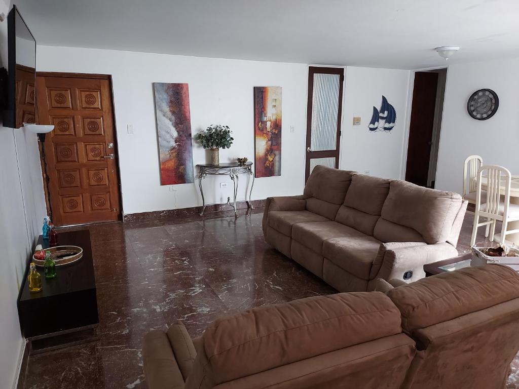 Posezení v ubytování Condado San Juan Prime location 5minsWalk To Beach