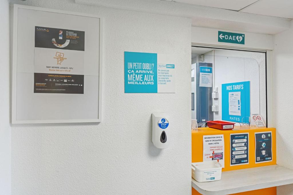 Certifikát, hodnocení, plakát nebo jiný dokument vystavený v ubytování Kyriad Direct Annemasse - Genève