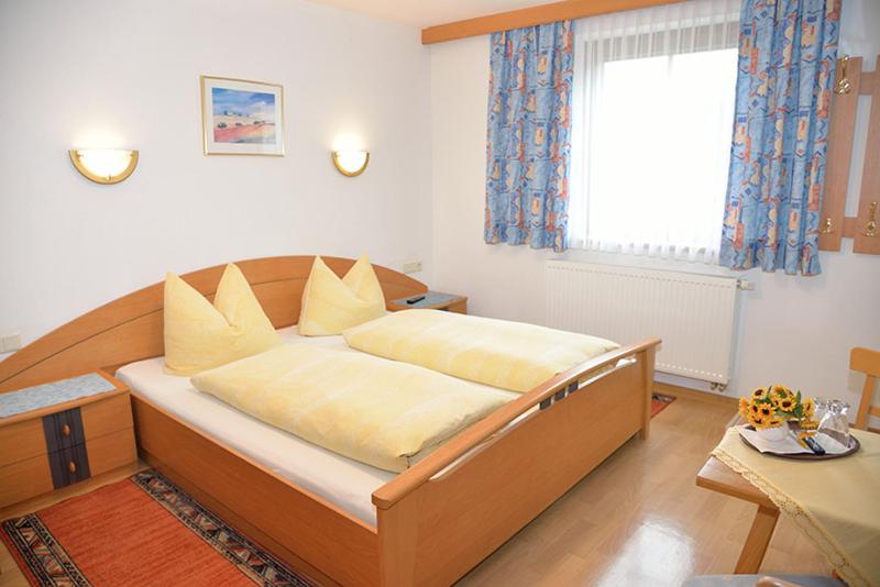 Postel nebo postele na pokoji v ubytování Ferienwohnungen Rieser