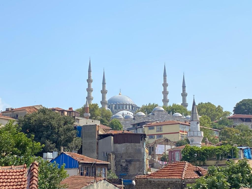 Nespecifikovaný výhled na destinaci Istanbul nebo výhled na město při pohledu z hotelu