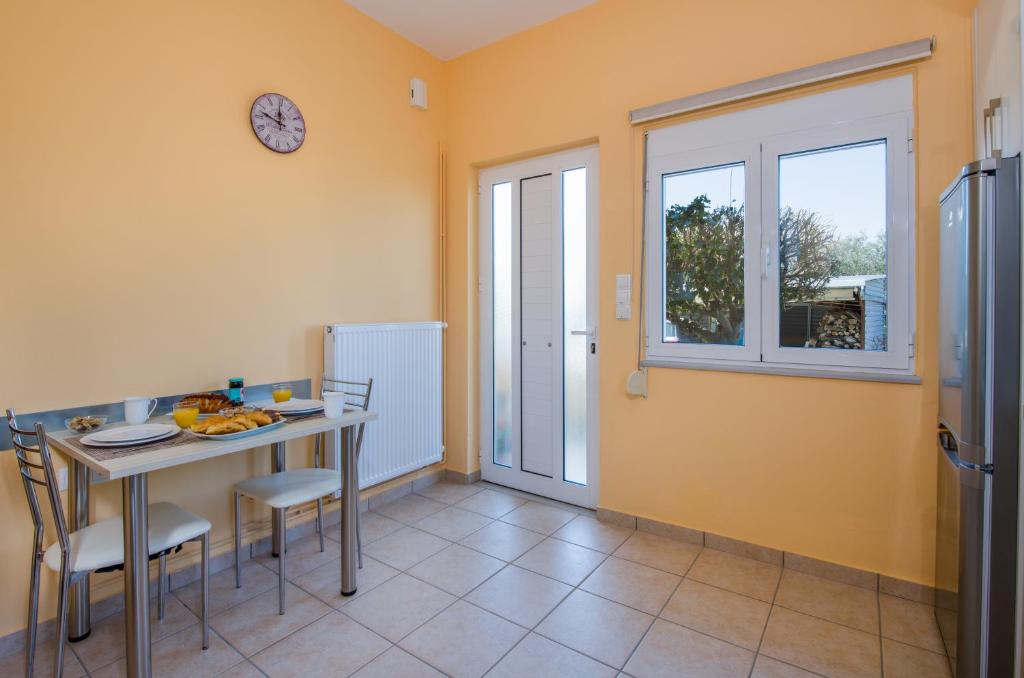 Zdjęcie z galerii obiektu Georgia' s Apartment No1 w mieście Maleme