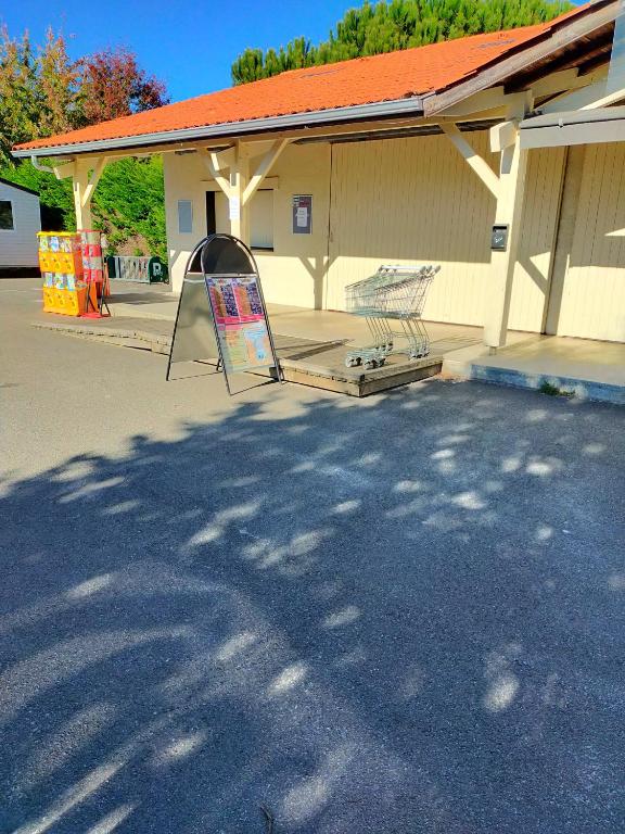 Fotografie z fotogalerie ubytování Mobilhome Salsa XXL v destinaci Gastes