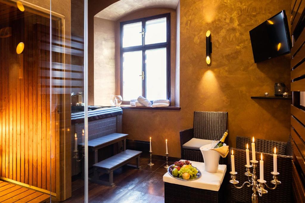 Rožmberský dvur - Resim 18