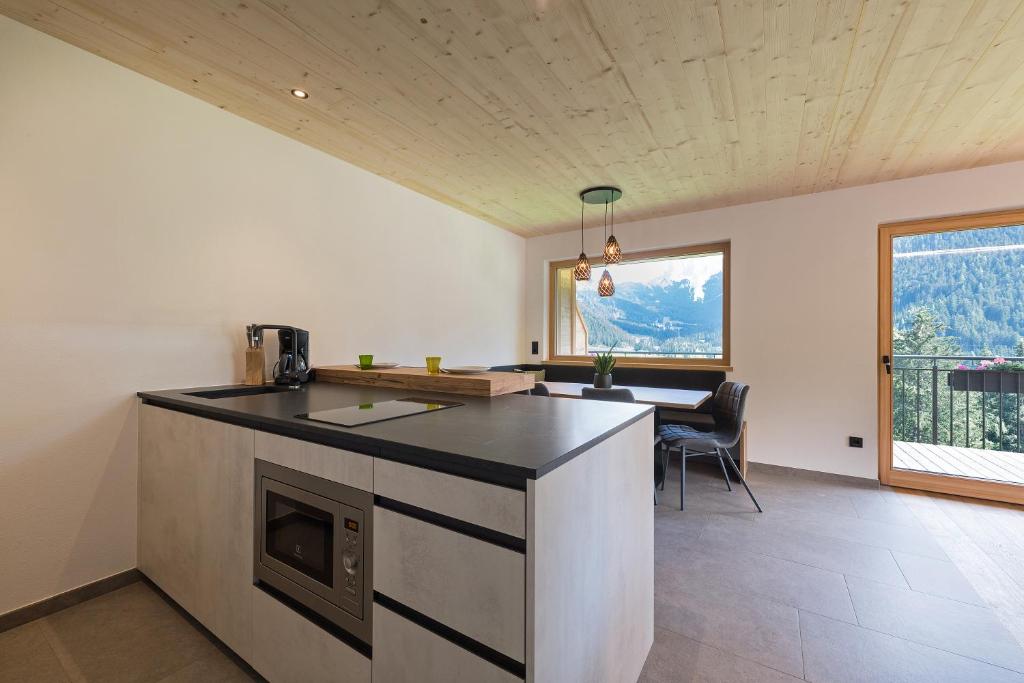 Kuchyň nebo kuchyňský kout v ubytování Residence Bergheim