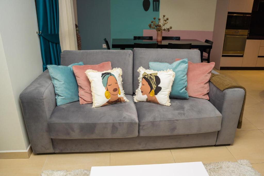 New Bazaar stylish apartment in Tirana’s heart - Image 8