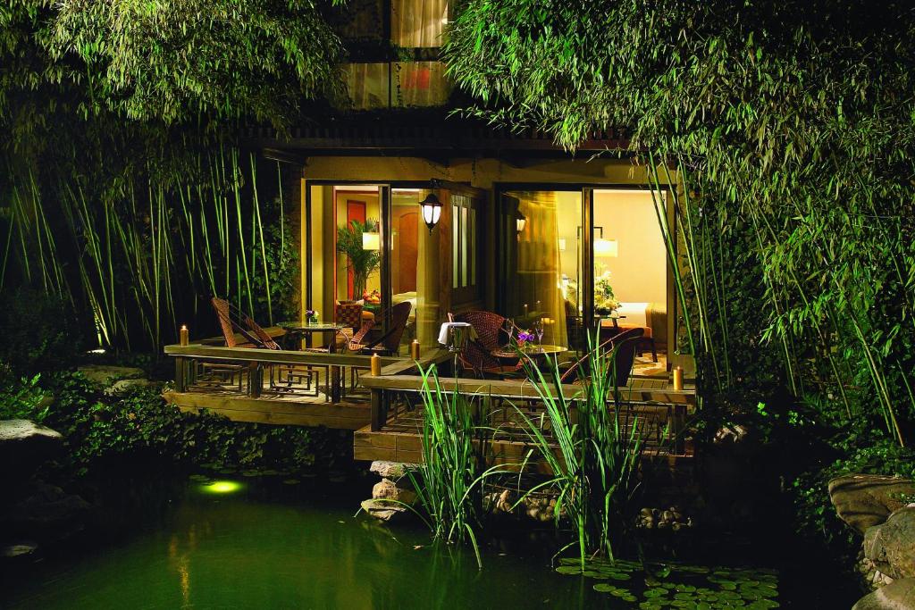 لابی و فضای عمومی Jianguo Hotel - تصویر ۵