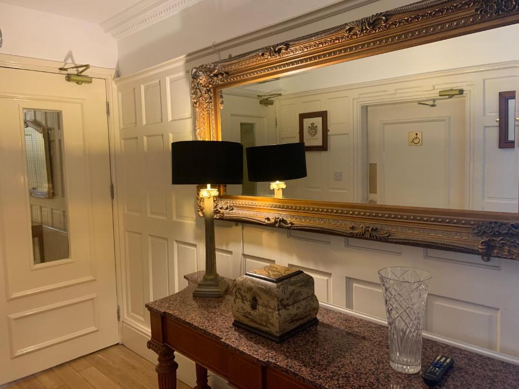 Beech Mount Hotel - Free Parking - Resim 3