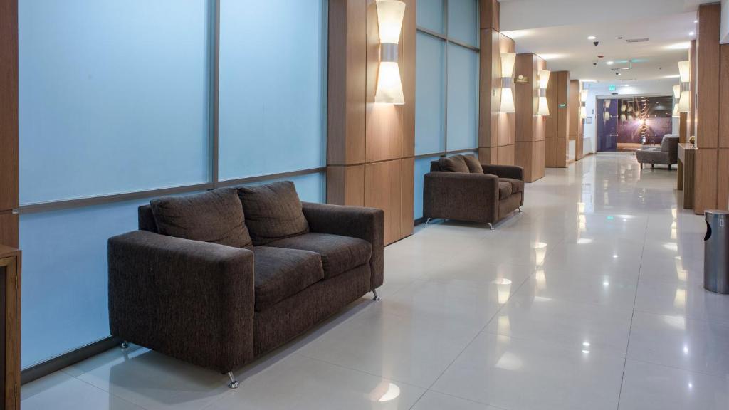 Posezení v ubytování Staybridge Suites Guadalajara Expo by IHG