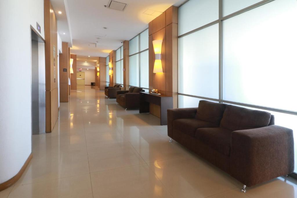 Posezení v ubytování Staybridge Suites Guadalajara Expo by IHG