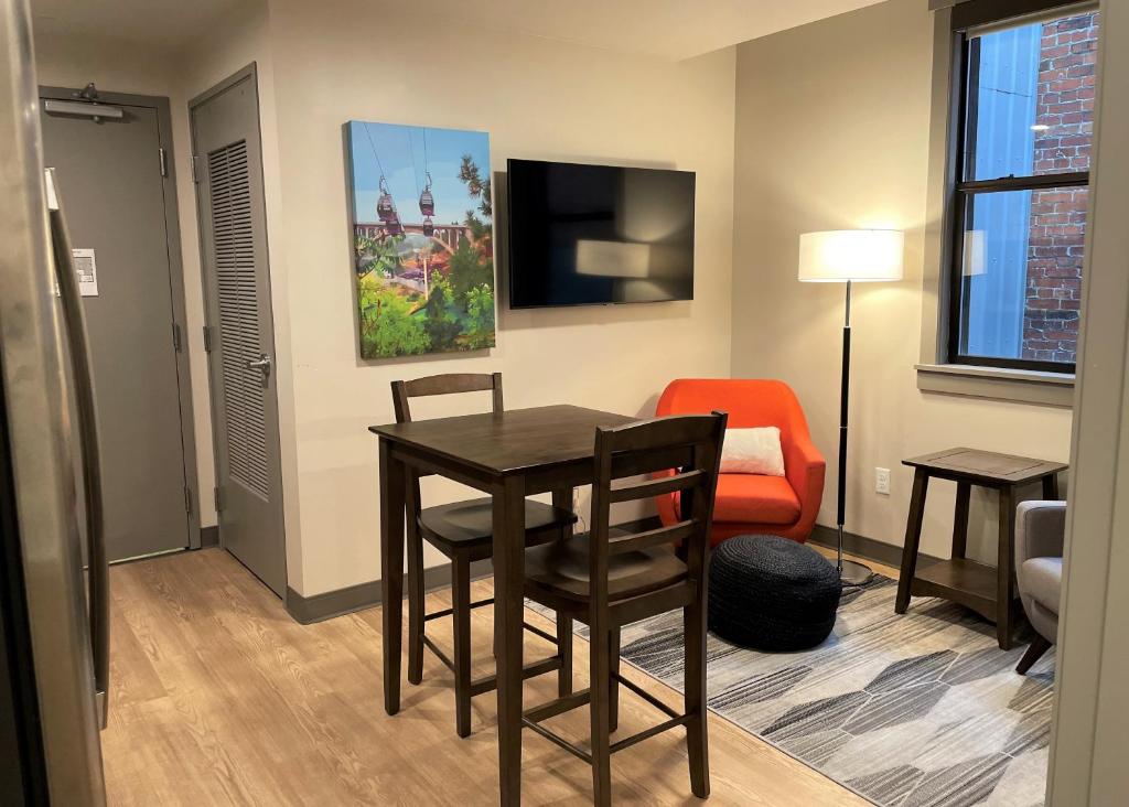 Riverfront Park Travel Apartments - Appartamento Con Una Camera Da Letto