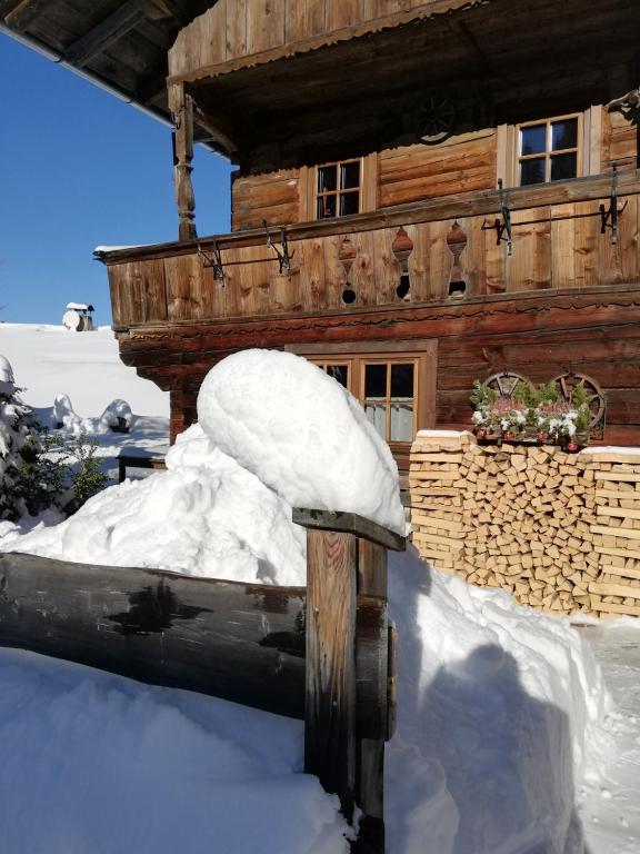 Holzfällerhaus Melkstatt v zime