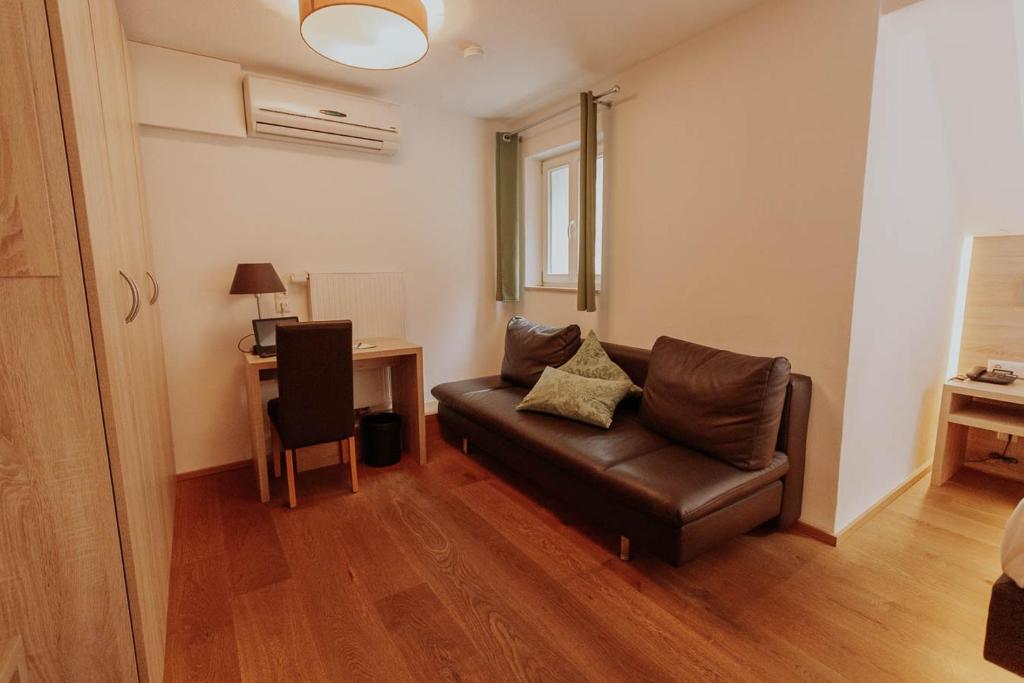 Hotel Gasthaus zur Sonne - 13